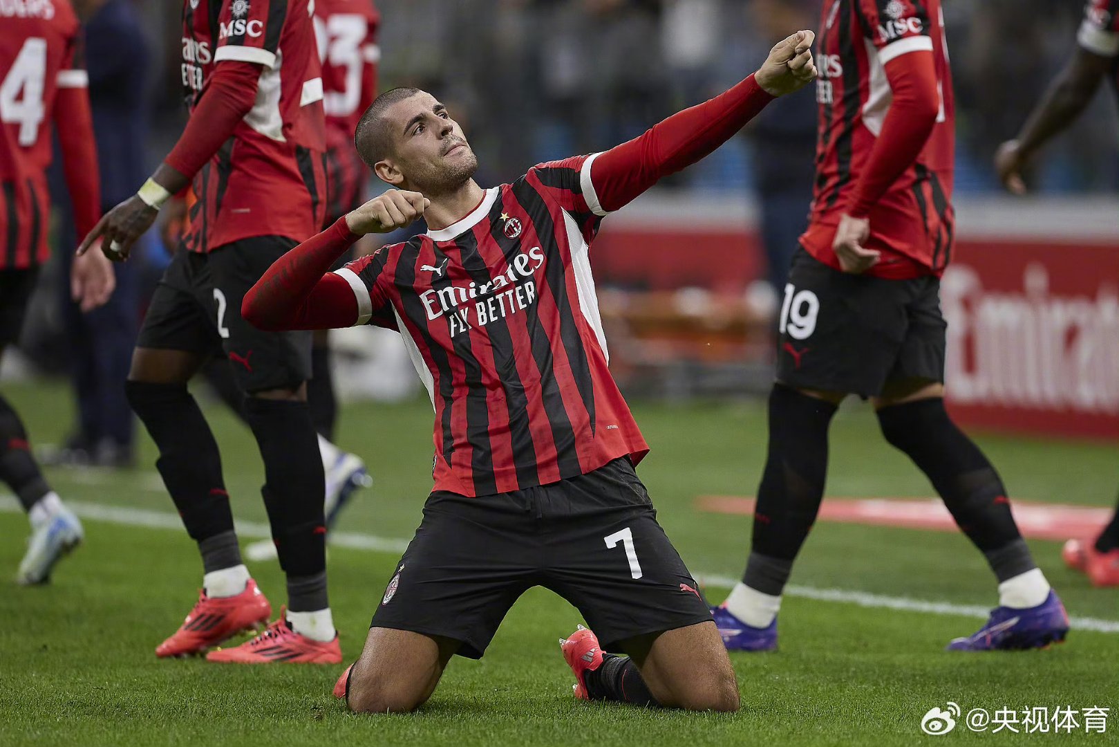 刚刚！罗马状态回暖备战意甲加时末段塞维利亚备战欧联，本菲卡防线松动备战全明星赛的简单介绍