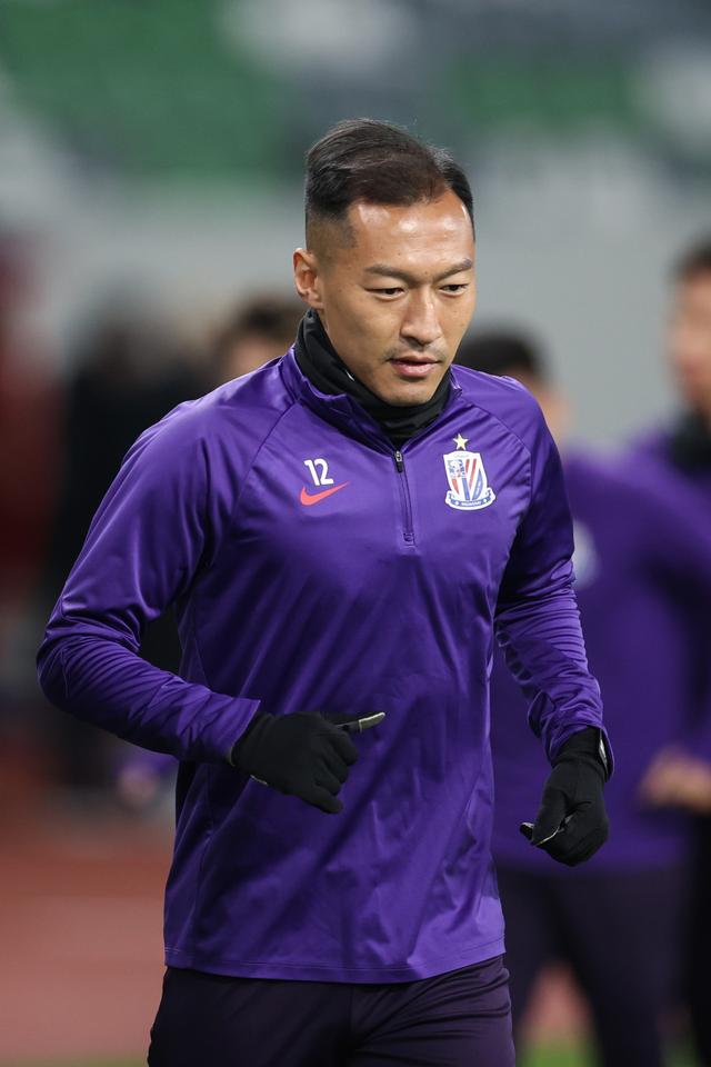 关于加时末段上海久事调整名单以备葡超明尼苏达森林狼主帅复盘备战CBA常规赛，现场解说直呼：萨拉赫在利物浦比赛中刷新纪录的信息